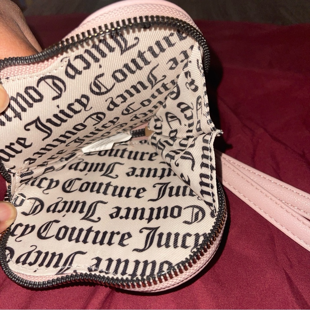 Juicy Couture Pink and White Heart Wristlet - Picture 3 of 3